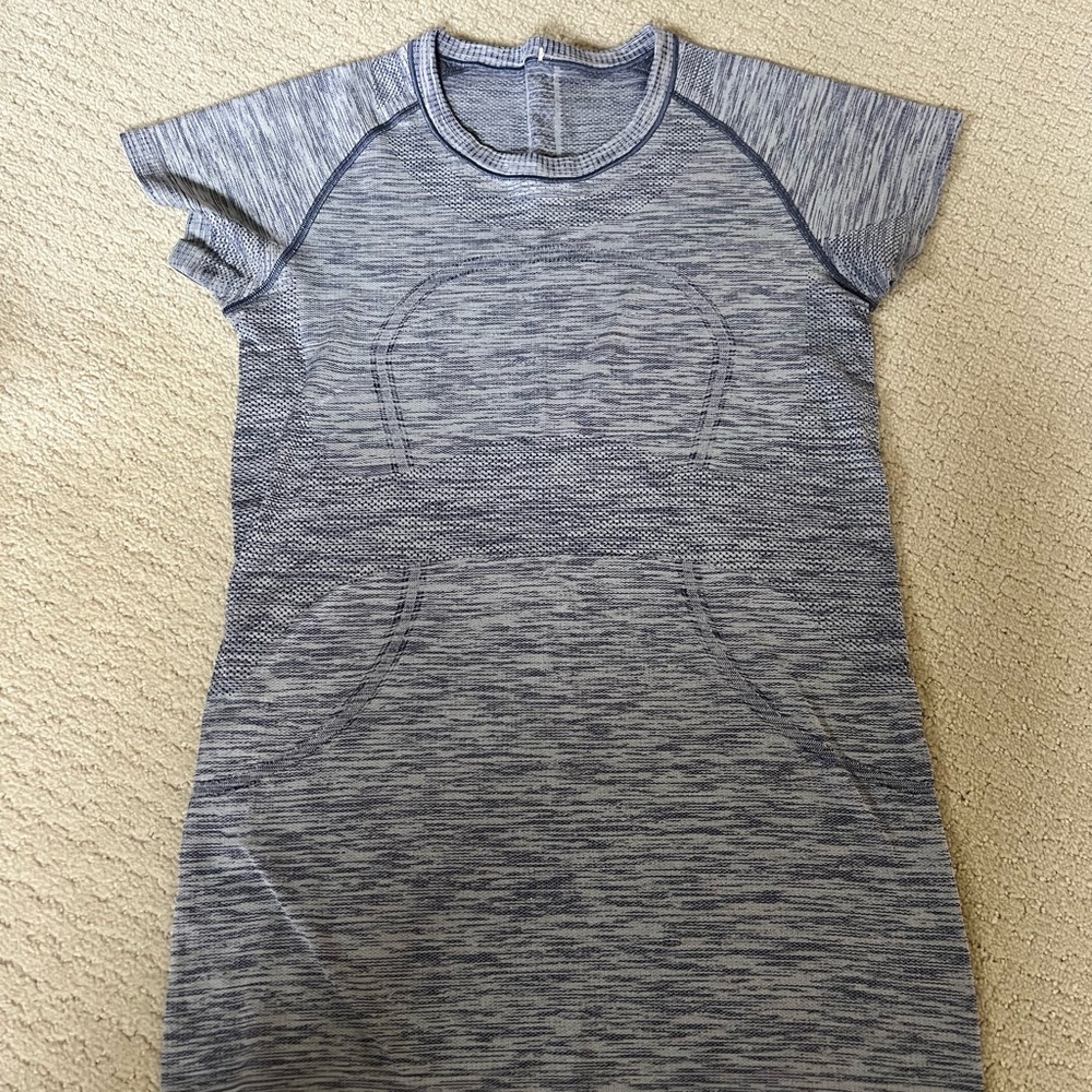 lululemon athletica Gray Short Sleeve Tee